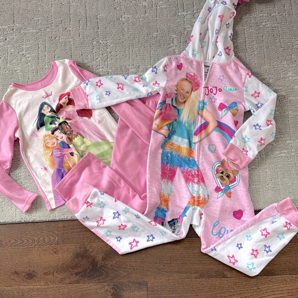 Disney Princesses 2-Piece Set & Nickelodeon Jojo Siwa Onesie Pajama Bundle- 7/8